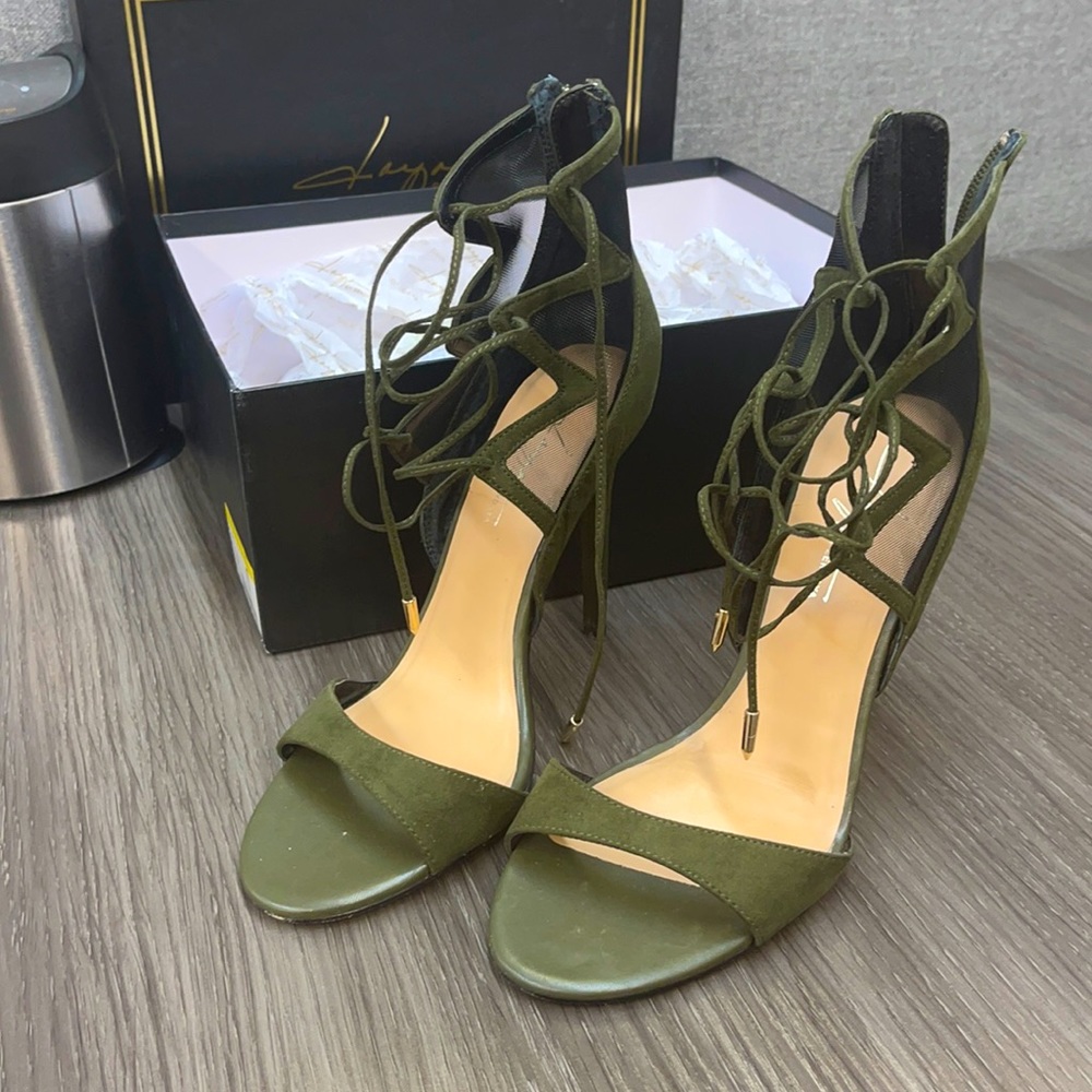 Days By zendaya heels